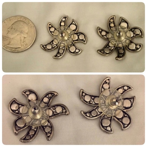 Flower 🌺 necklace and earring set - Picture 7 of 8